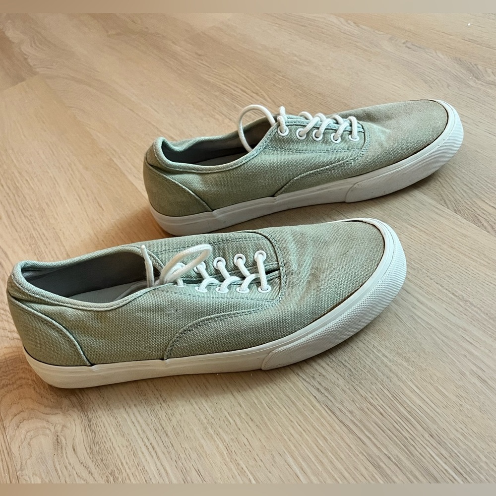 Airliner Green slip ons